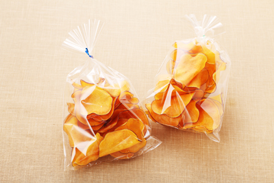 さつまいもチップス　100円／袋